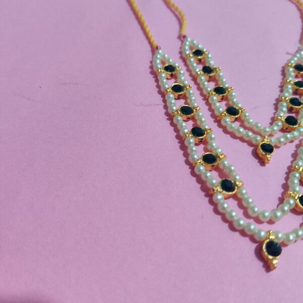 Thakorji Gadi Mala GREEN & WHITE Colours Diamonds 2 Line Moti Mala (Set of 2) - Image 3