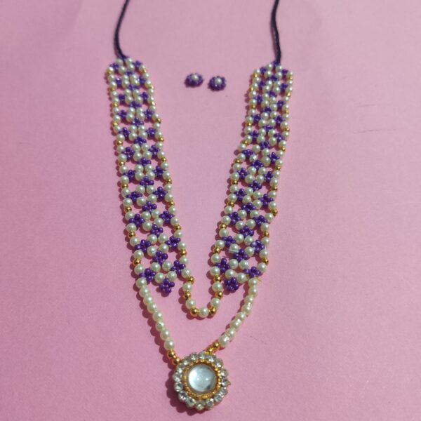 Thakorji Gadi Mala & Kundal Purple & White Colour for Laddu Gopal - Image 3