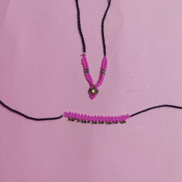 Thakorji 5 Gadi Mala, 2 Kanth Mala, 1 Shishful, 1 Pair Kundal,1 Pagh, 1 Pair Hastkala, 1 Kamarbandh, Pink & Green Colour diamonds - Image 9